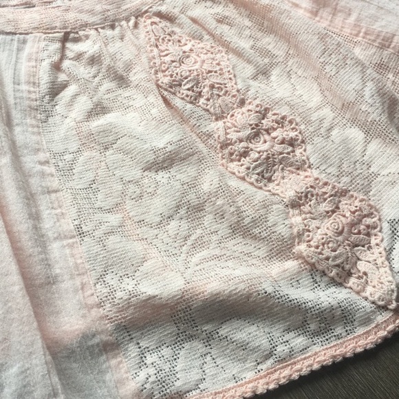 Pink lacy top - Picture 2 of 5